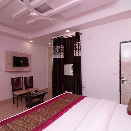 Hotel Airlift At Delhi Airport Нью-Дели Экстерьер фото