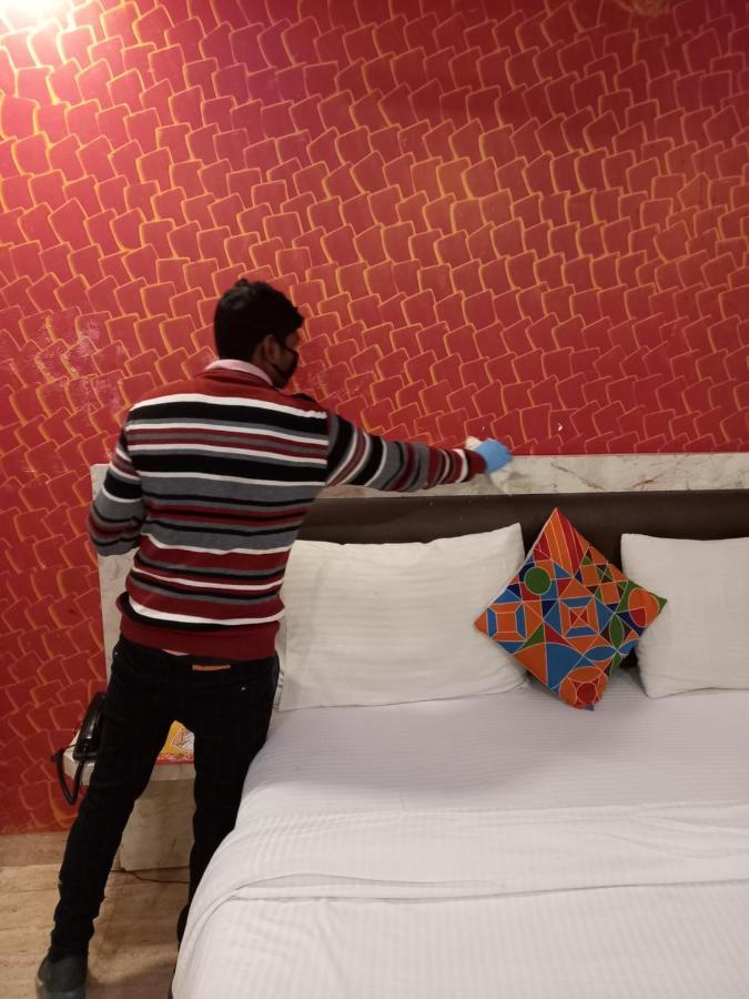 Hotel Airlift Inn At Delhi Airport Нью-Дели Экстерьер фото