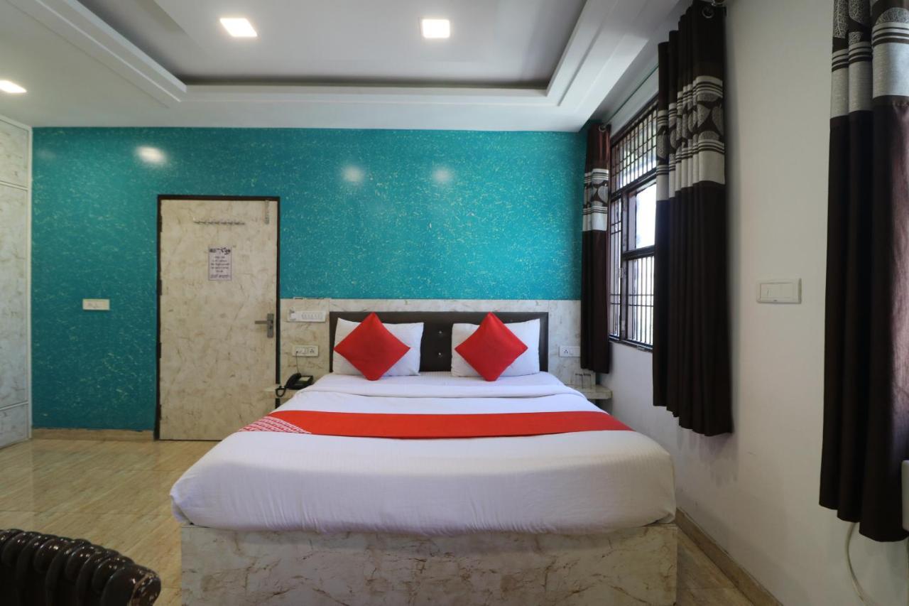 Hotel Airlift At Delhi Airport Нью-Дели Экстерьер фото