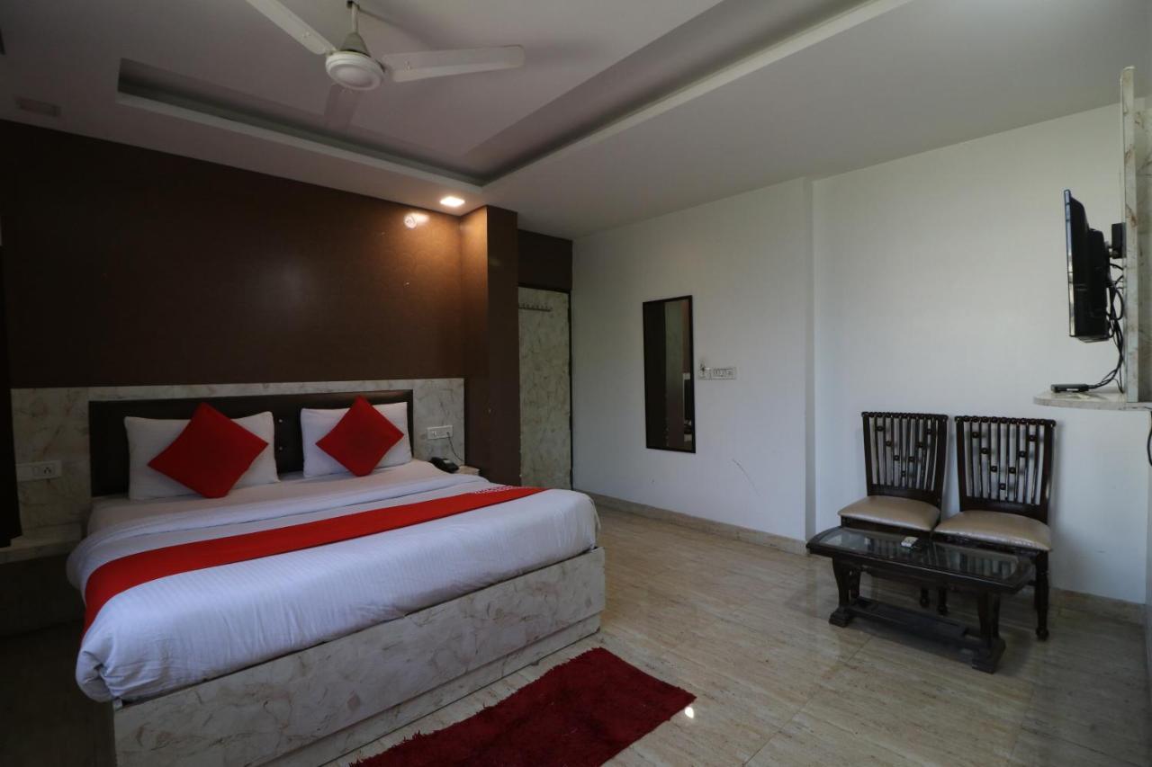 Hotel Airlift At Delhi Airport Нью-Дели Экстерьер фото