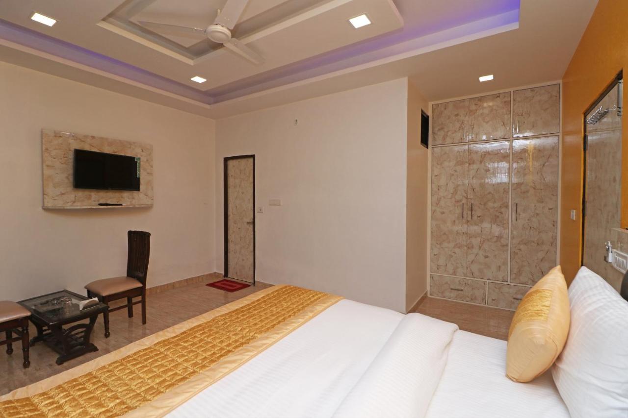 Hotel Airlift At Delhi Airport Нью-Дели Экстерьер фото